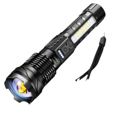 Lampe-torche-puissante-150000-lumens