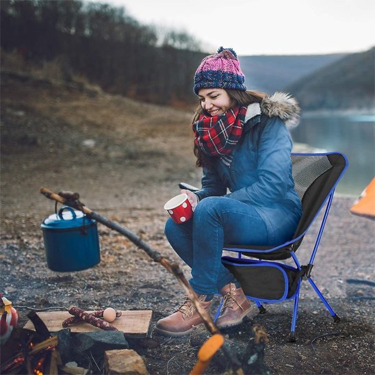 Chaise-de-camping-femme-a-la-peche