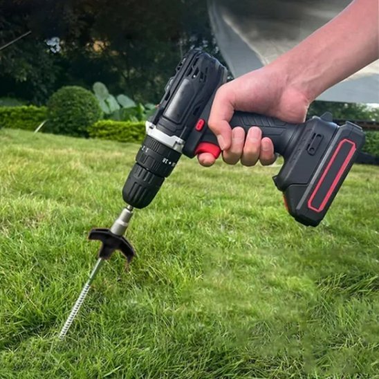 Piquet-de-tente-noir-installation-par-drill 