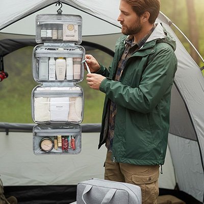 Trousse de toilette gris en camping