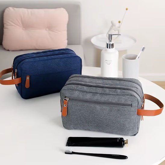 trousse de toilette gris et bleu fonce