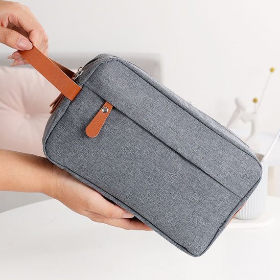 trousse de toilette gris